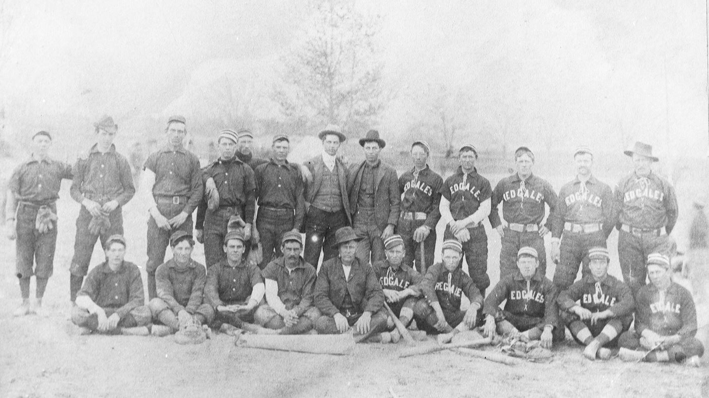 black and white photo of Red Gales Baseball Team standing as a team
